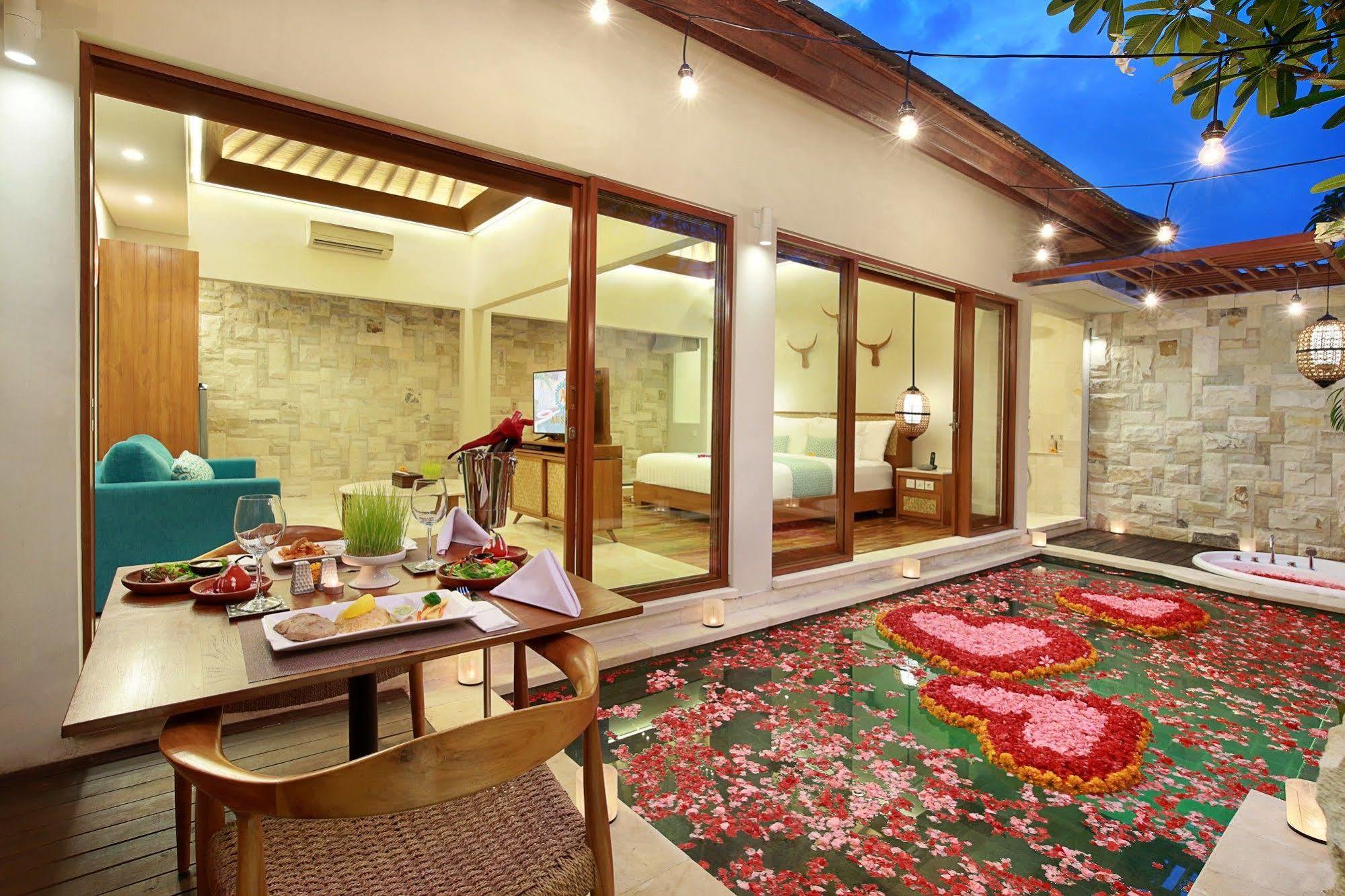 Aksari Villa Seminyak  Bagian luar foto